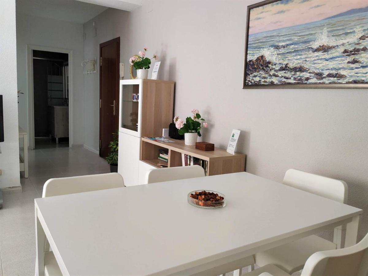 Elizabeth Beach Apartment With Seaviews! Торремолинос Экстерьер фото