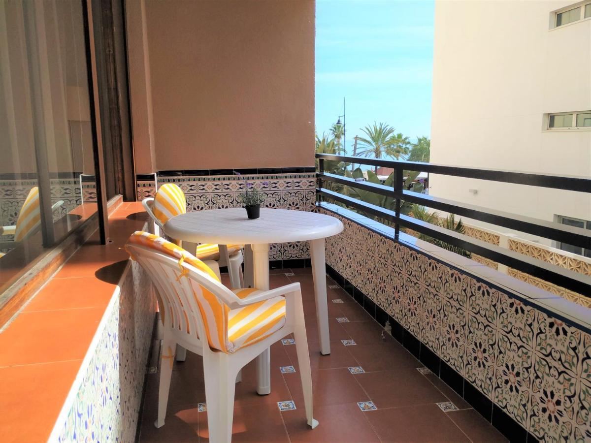 Elizabeth Beach Apartment With Seaviews! Торремолинос Экстерьер фото